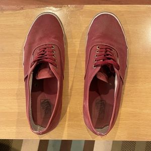 Maroon Van’s authentic
